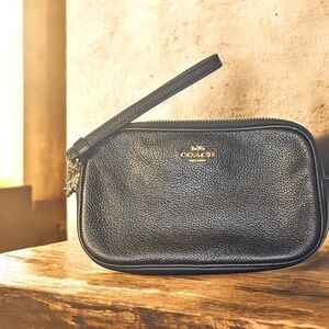 Coach Large Double Wristlet – Black Pebbled Leather